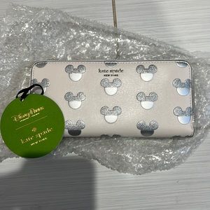Kate Spade Disney wallet nwt silver n white gorgeous